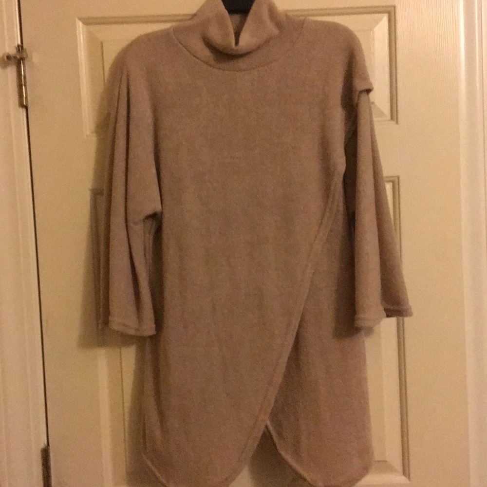 NWT Dark Tan sweater